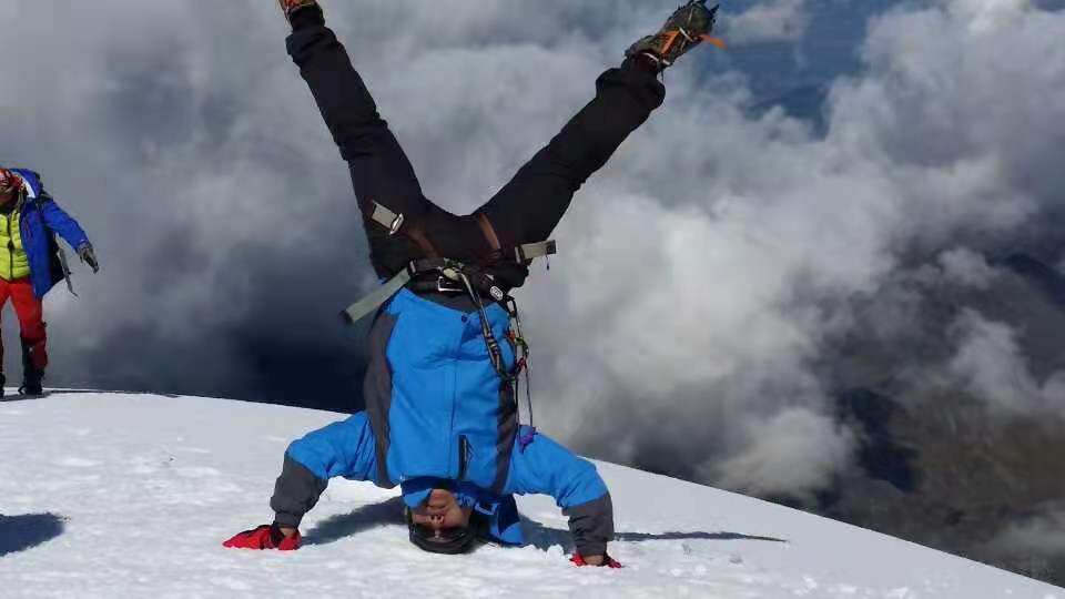 哈巴雪山
