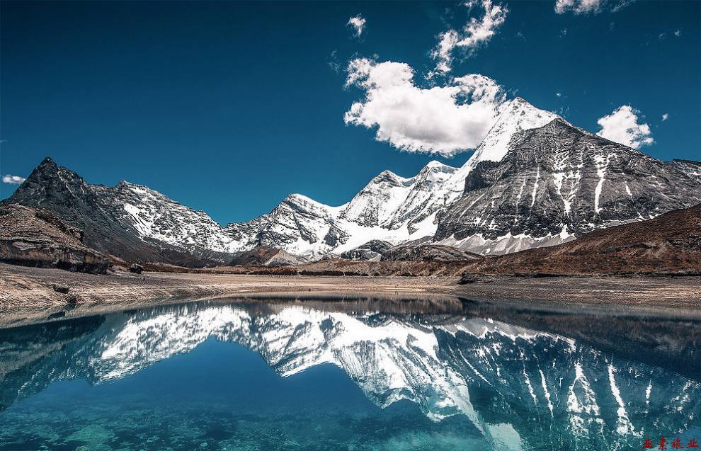 亚丁三神山
